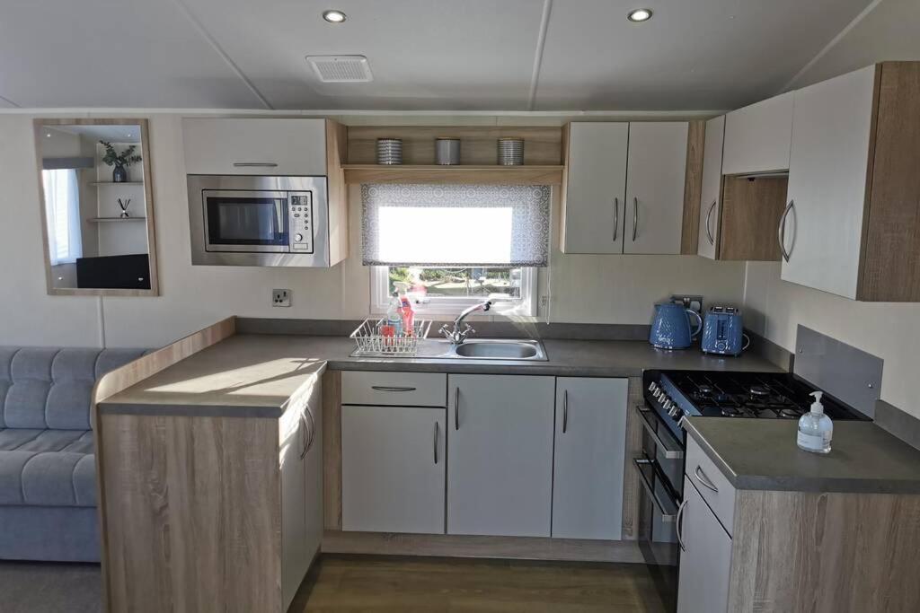 8 Sleep Chalet At Newquay Away Resorts Nb160 Buitenkant foto