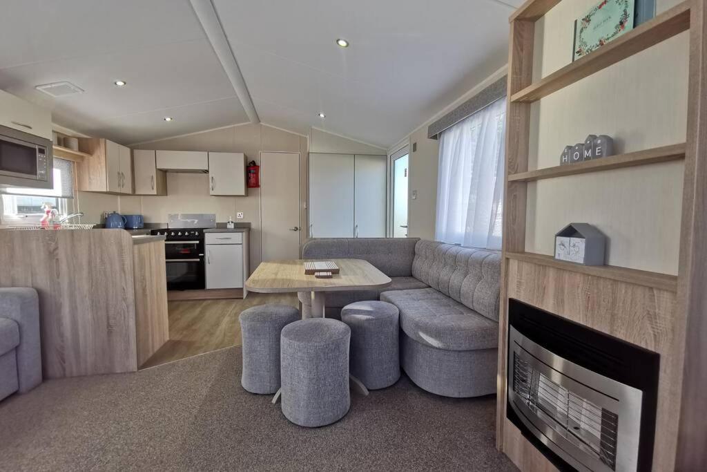 8 Sleep Chalet At Newquay Away Resorts Nb160 Buitenkant foto